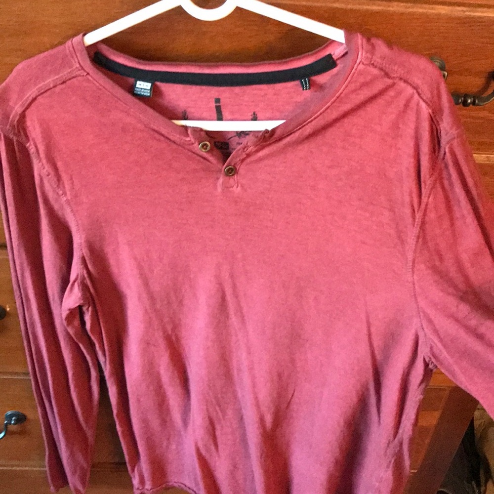 Men’s long sleeve 2-button collar shirt